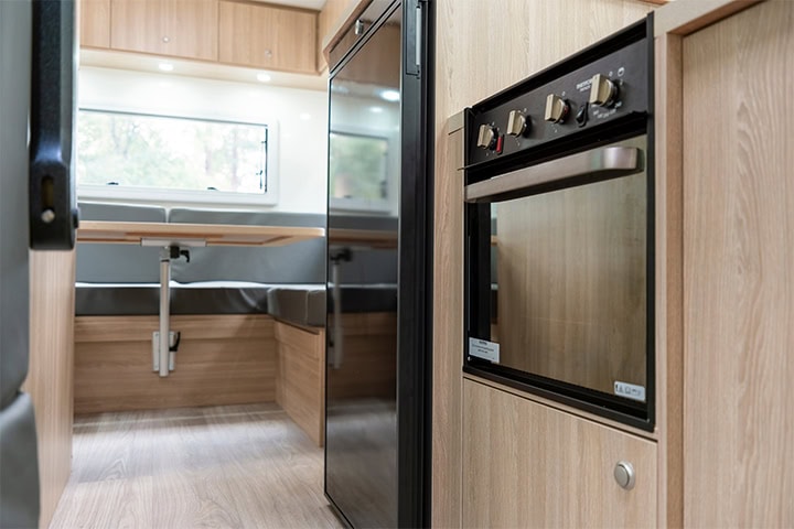 Maui River 6 Berth-microwave