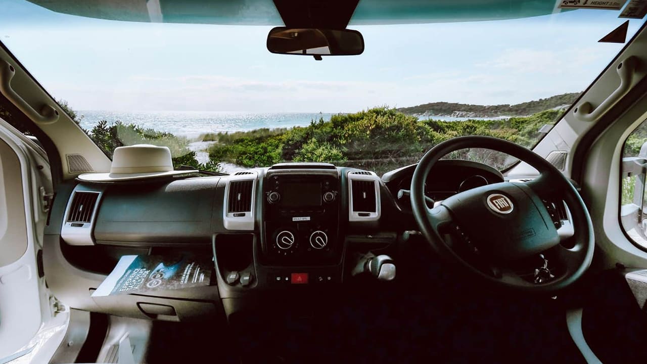 Cruisin Adventurer - 4 Berth-driver-dashboard