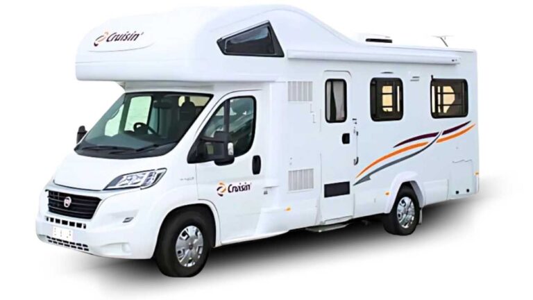 Cruisin Deluxe – 4 Berth