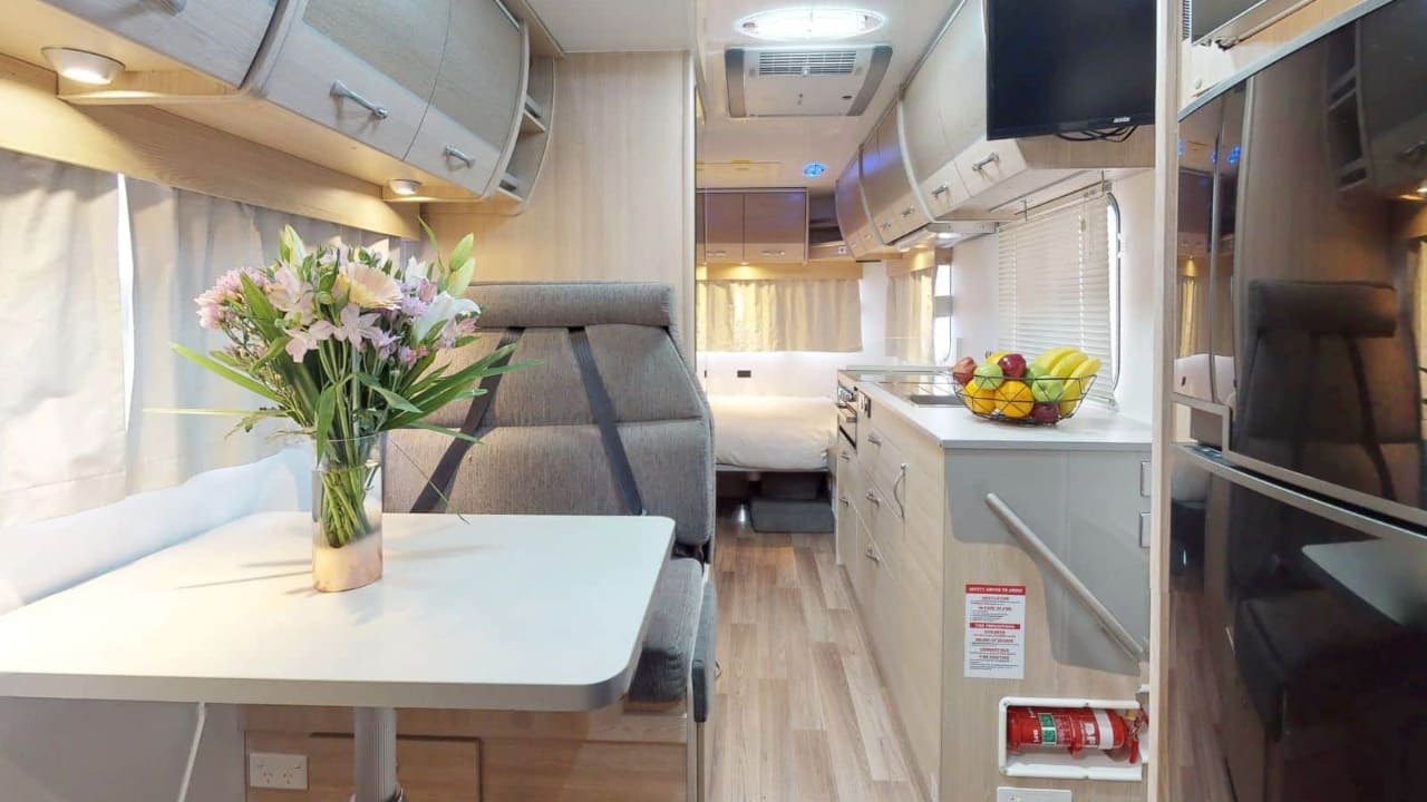 Cruisin Seeker - 4 Berth Interior View 3