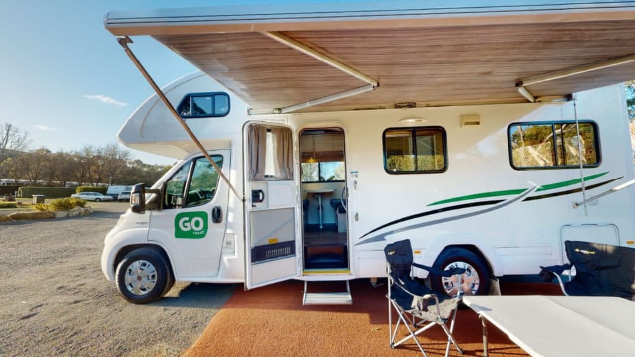 GoCheap Derwent - 6 Berth Exterior with Awning 1