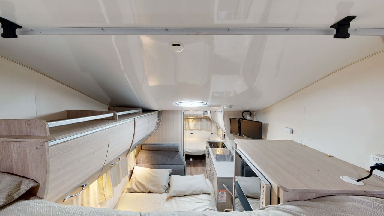 GoCheap Derwent - 6 Berth Interior Bed 3