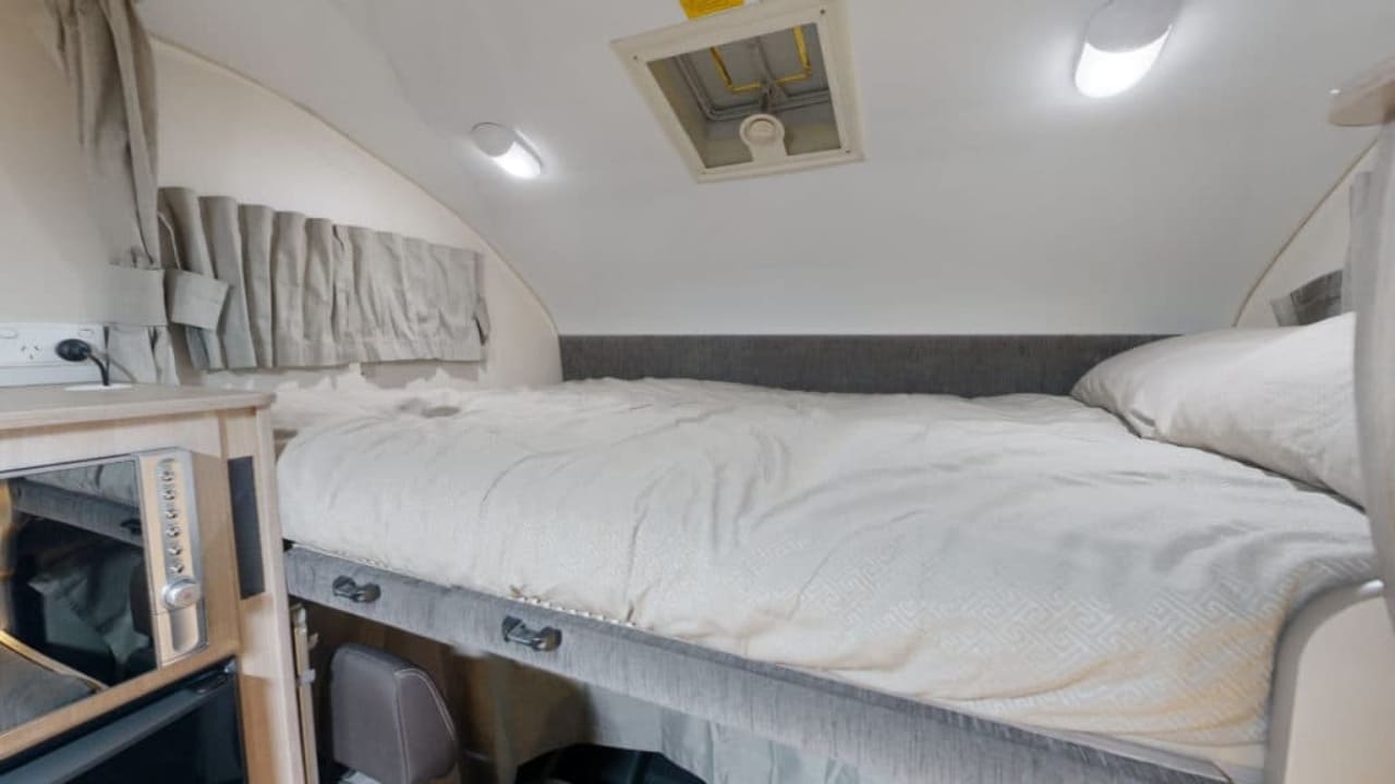 GoCheap Henty - 4 Berth Interior View Bed 1