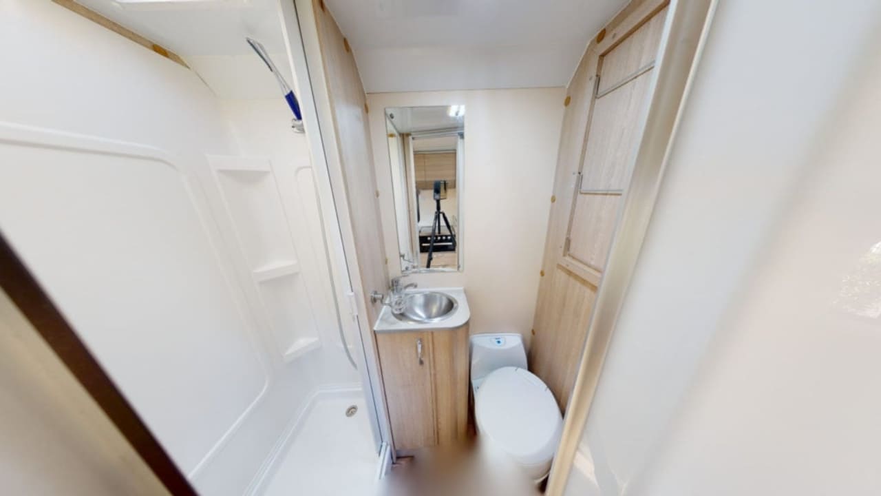 GoCheap Henty - 4 Berth Interior View Toilet & Shower