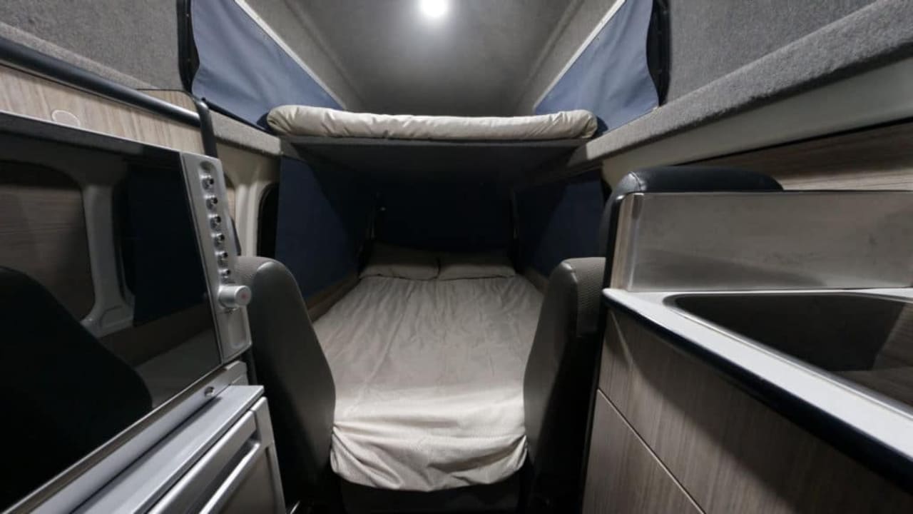 GoCheap Hi Top - 4 Berth Beds 2