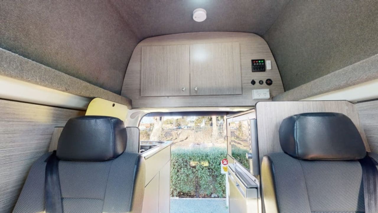GoCheap Hi Top - 4 Berth Interior 3