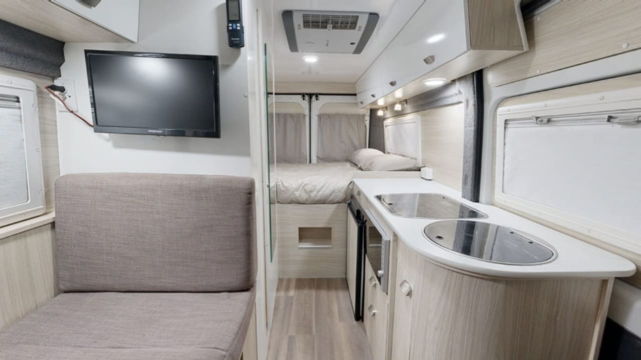 GoCheap Tamar - 2 Berth Interior 4