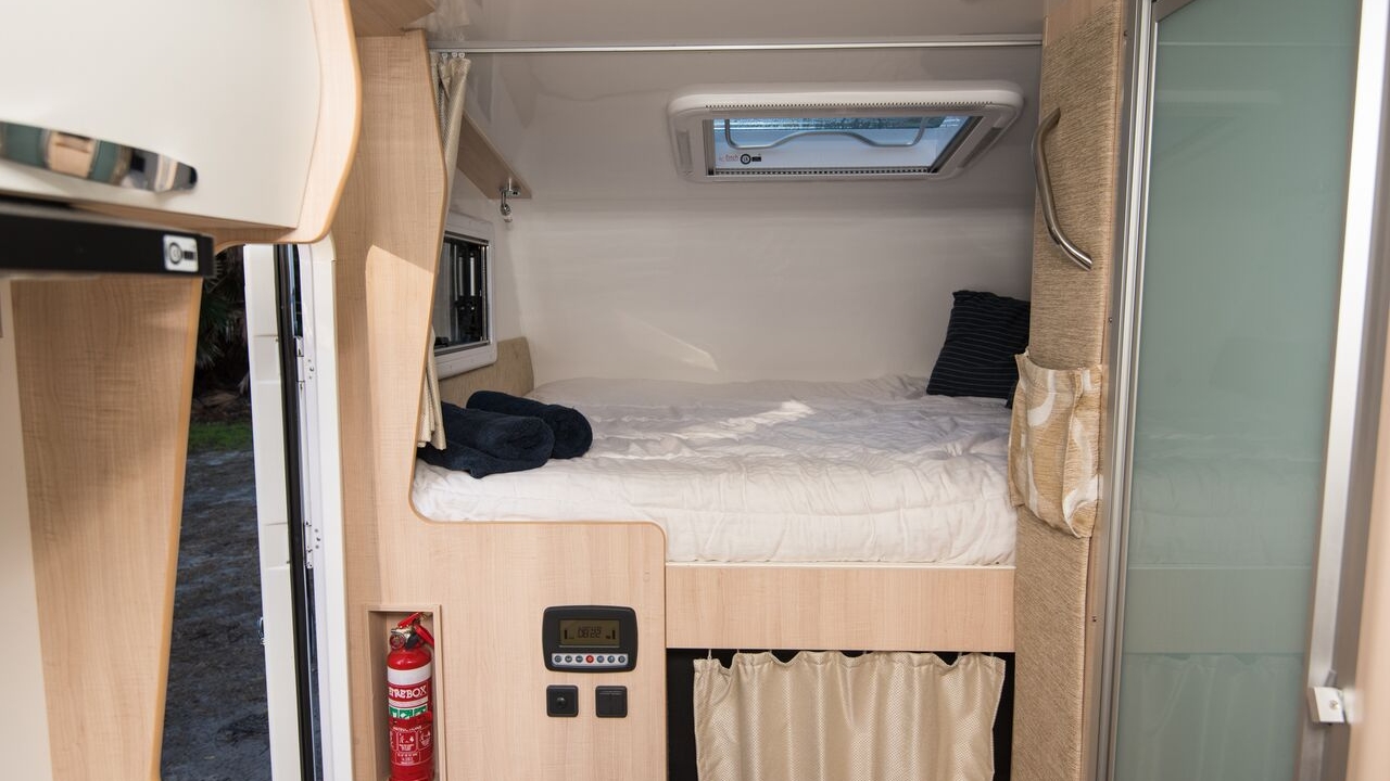 LeisureRent Easy Drive – 4 Berth Interior Bed 1