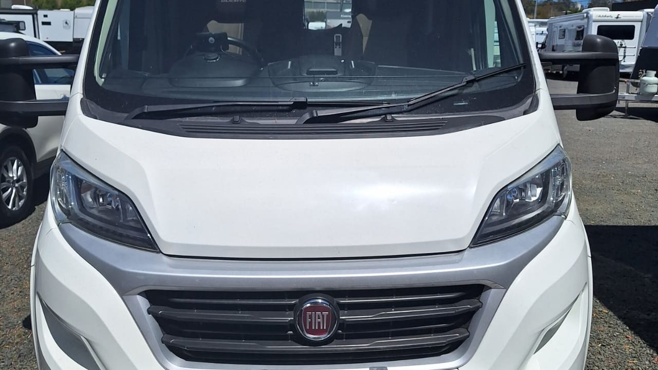 LeisureRent Superior - 4 Berth Front view
