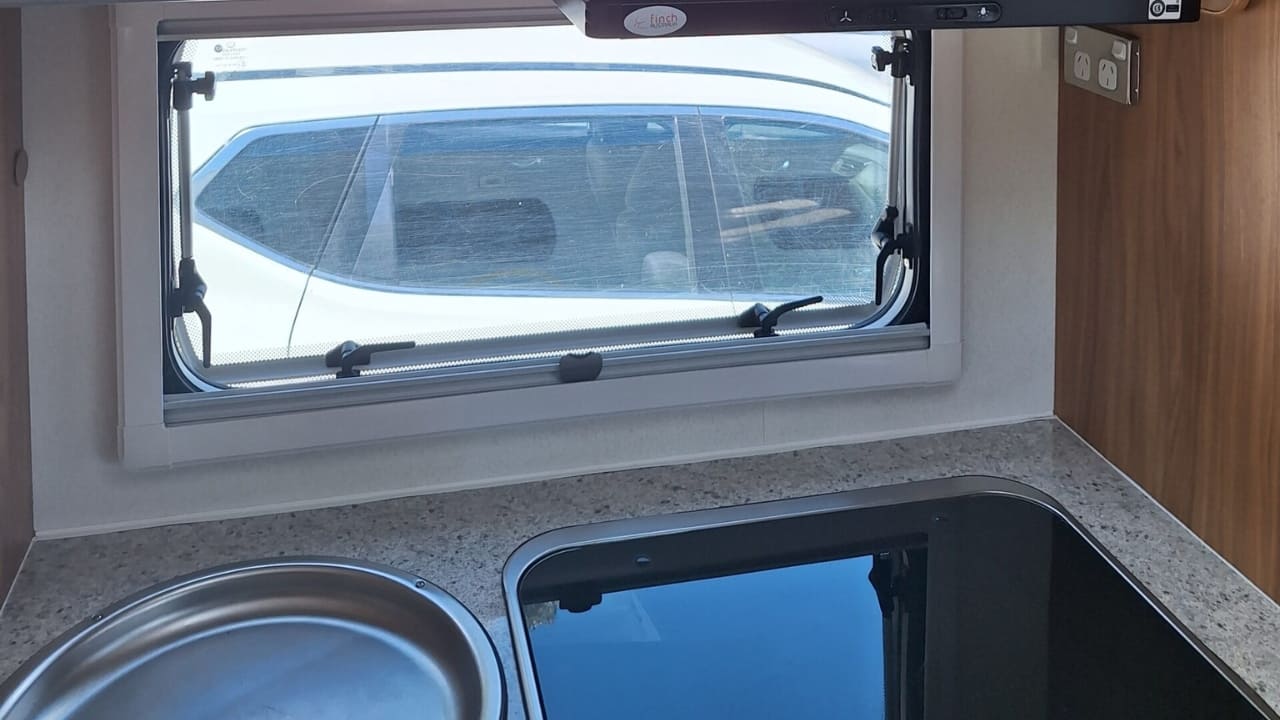LeisureRent Superior - 4 Berth Interior 1