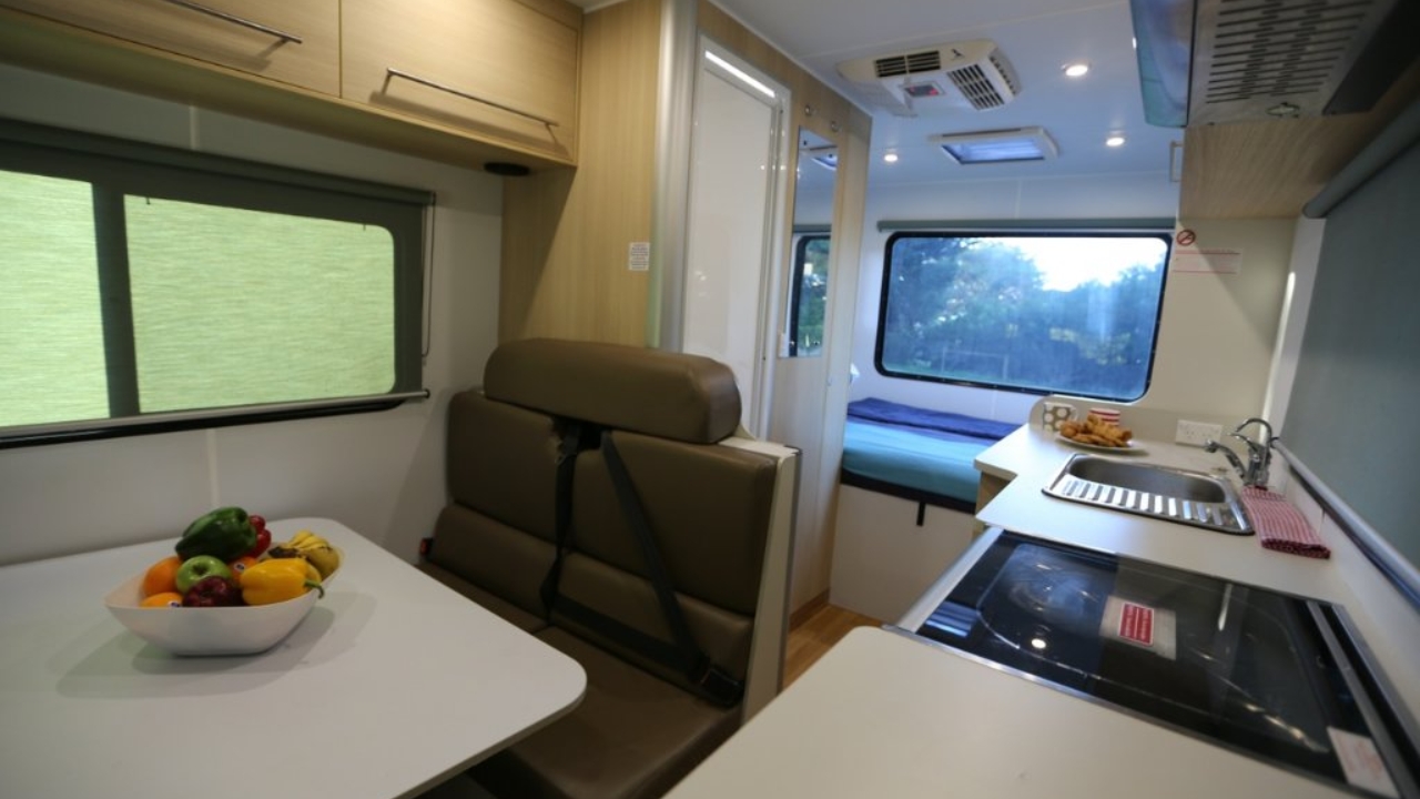 Explorer - 4 Berth Dinette