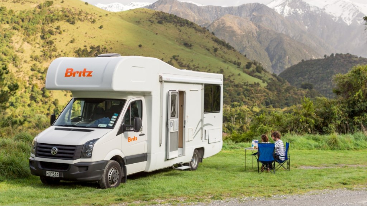 Explorer - 4 Berth Side View