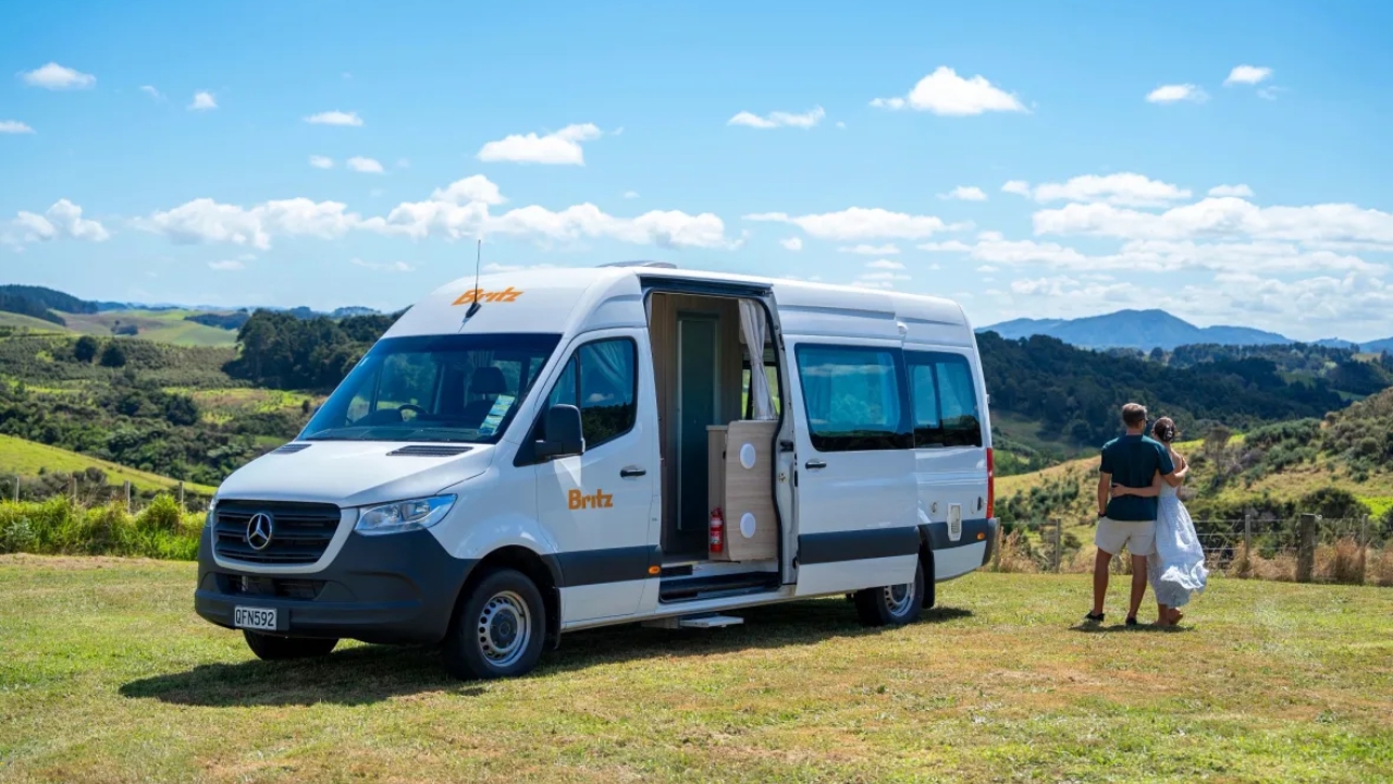 Venturer - 2 Berth Side View 2