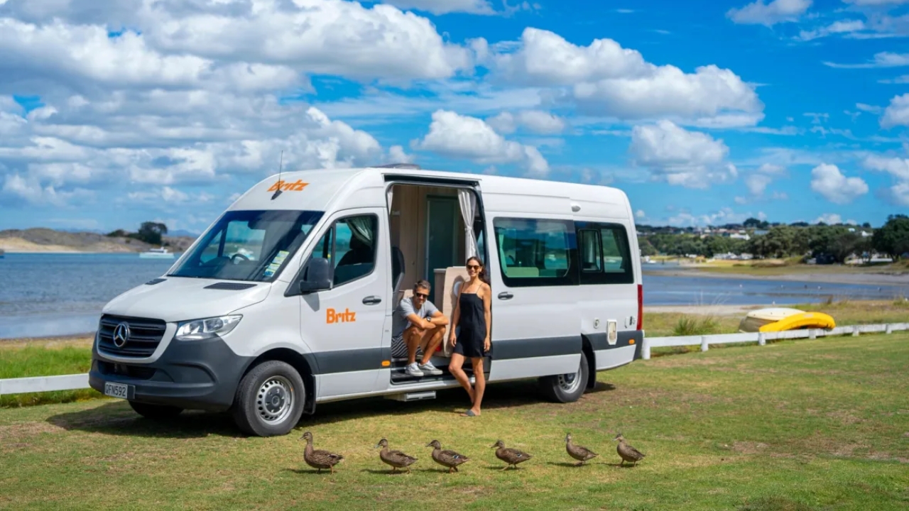 Venturer - 2 Berth Side View