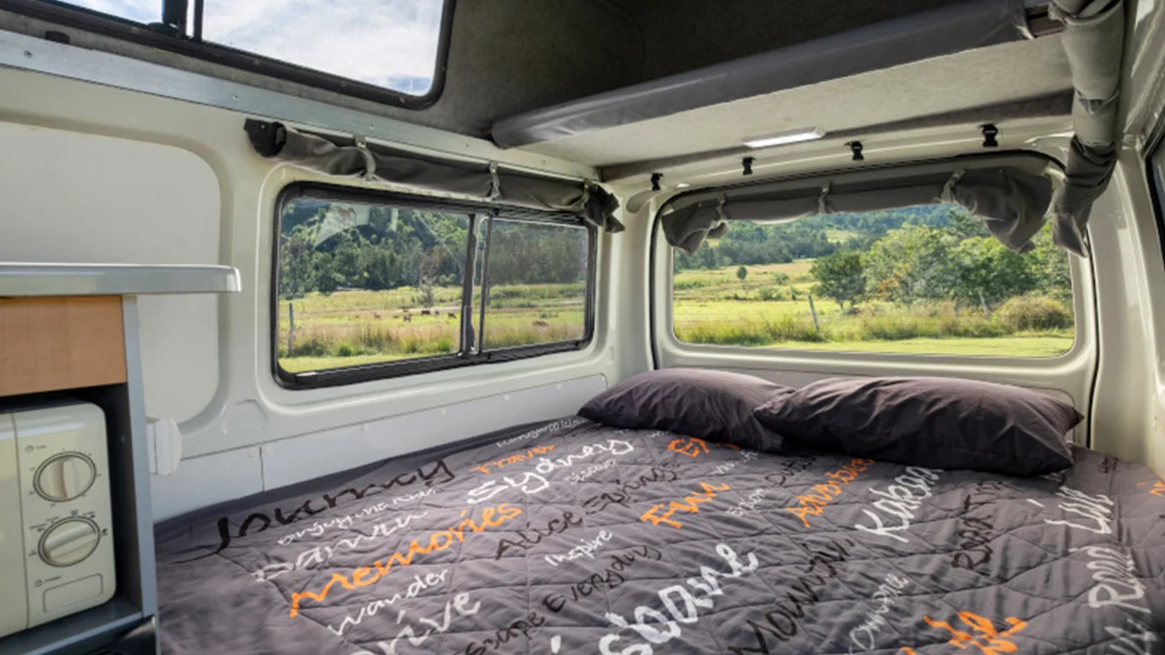 Mighty HiLITE - 2 Berth - bed area 2