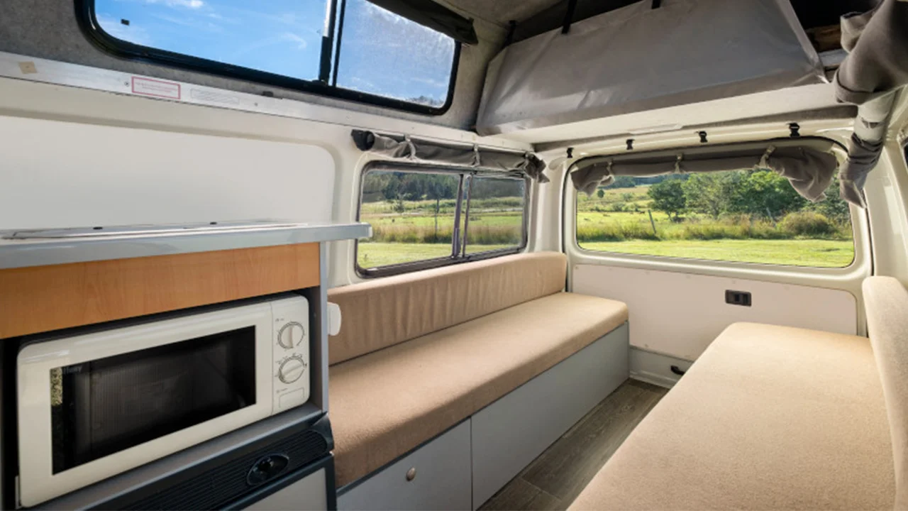 Mighty HiLITE - 2 Berth - seating area