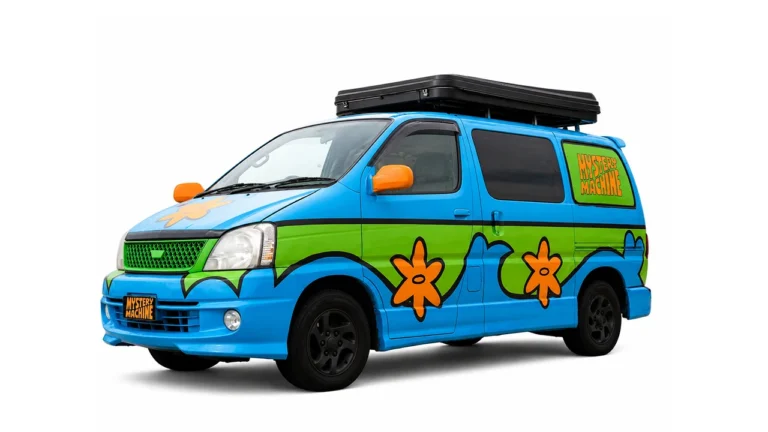 Mystery Machine 3 Rooftop Tent - 3 Berth - exterior studio view