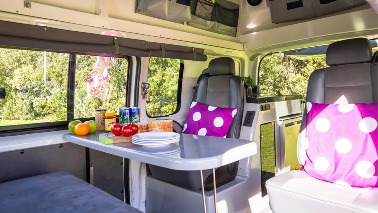 jucy-chilld-sunseeker-4-berth-dining-table-with-food-1
